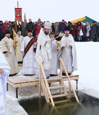 В Богоявленском храме в день Богоявления