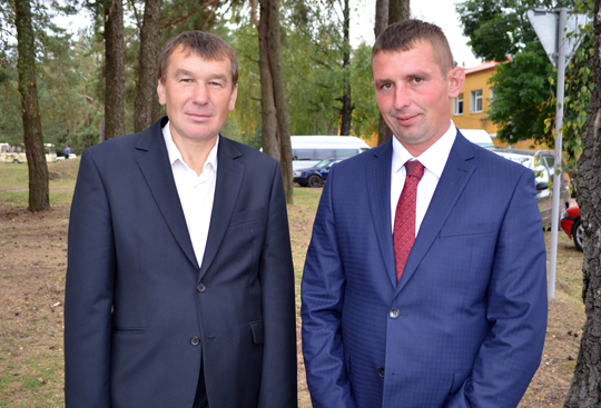 У перадавіках — бацька і сын