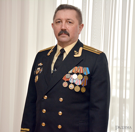 Их офицерское братство