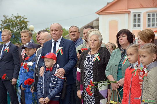 Митинг, посвященный Дню Независимости Республики Беларусь, прошел в Глуске (фоторепортаж)