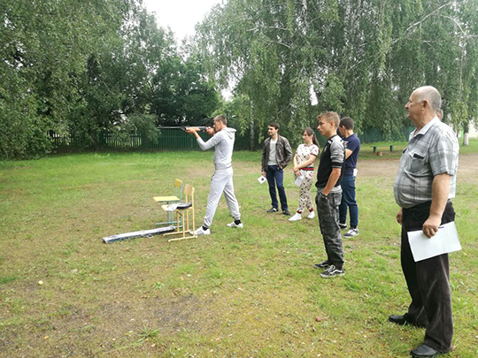 Первенства по настольному теннису и стрельбе состоялись на базе физкультурно-спортивного клуба Глуска
