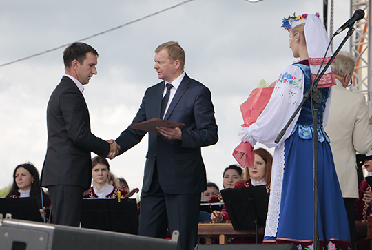 Передовиков агропромышленного комплекса наградили в Александрии