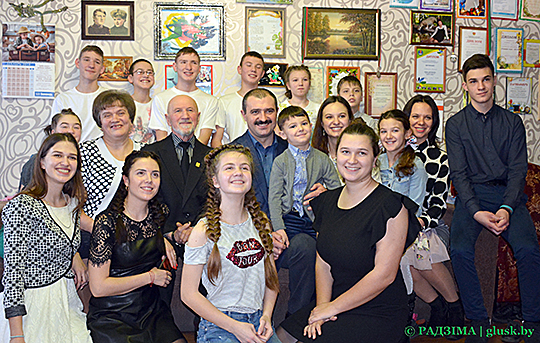 Акция «Наши дети». Виктор Лукашенко с семьей посетил детский дом семейного типа Савиных в Глусском районе