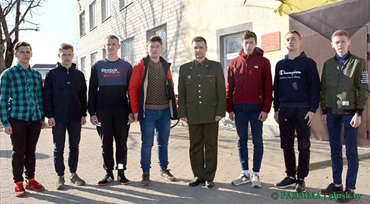 Выбрали профессию — Родину защищать