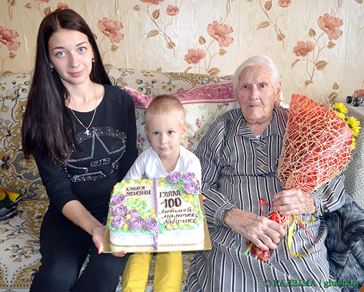 Кніга яе жыцця: перагорнута 100-я старонка