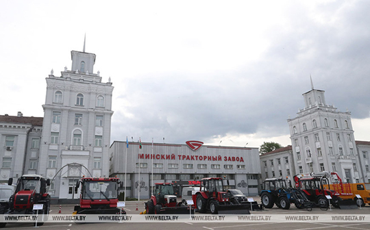 Лукашенко посещает сегодня Минский тракторный завод