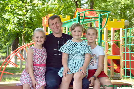 21 июня — Международный день отца. Папа и папины дочки
