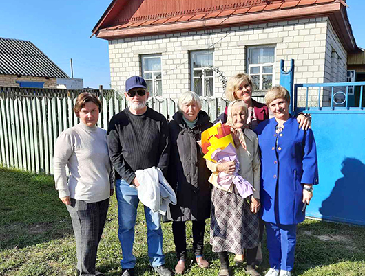 Да настаўніцы — у яе юбілей. Восьмага верасня жыхарцы Глуска Любові Міхайлаўне Валчок (Архіпцовай) споўнілася 90 гадоў
