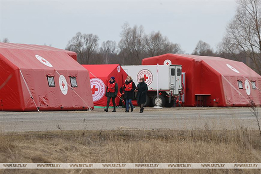 РЕПОРТАЖ. Волонтеры Красного Креста помогают прибывающим из Украины людям