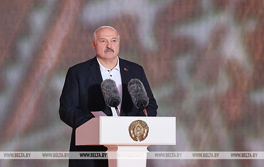 Лукашэнка: мы ганарымся сваёй зямлёй, не адмовімся ад яе ні пры якіх абставінах. Выступление Президента Беларуси на празднике “Купалье. Александрия собирает друзей”