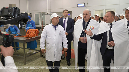 Лукашенко в Крупском районе: тема сегодняшнего нашего урока – дальнейшая модернизация сельского хозяйства