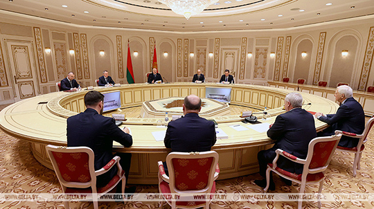 Лукашенко продолжил практику встреч с главами регионов России, на этот раз – с губернатором Ростовской области