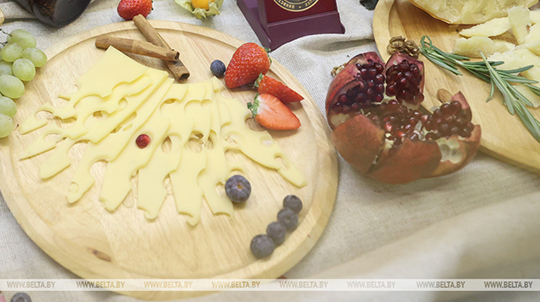 Минсельхозпрод: в Беларуси производится более 380 наименований сыров