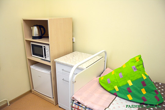 Благое дело. Белорусский фонд мира помог оборудовать больничные палаты для ветеранов в Глуске