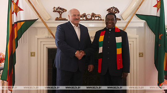 Не трактором единым. На примере визита Лукашенко в Зимбабве разбираемся, какие перспективы у Беларуси в Африке