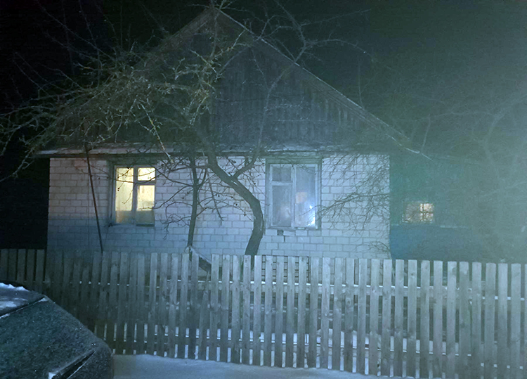 Вечером 13 января в деревне Поляне горел дом