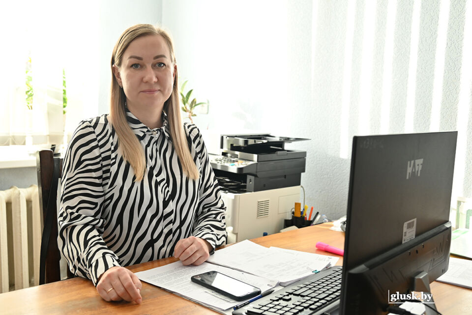 Кто может рассчитывать на арендное жилье и что надо для его получения. Отвечает начальник отдела ЖКХ, архитектуры и строительства Глусского райисполкома Евгения ГРИГОРЬЕВА