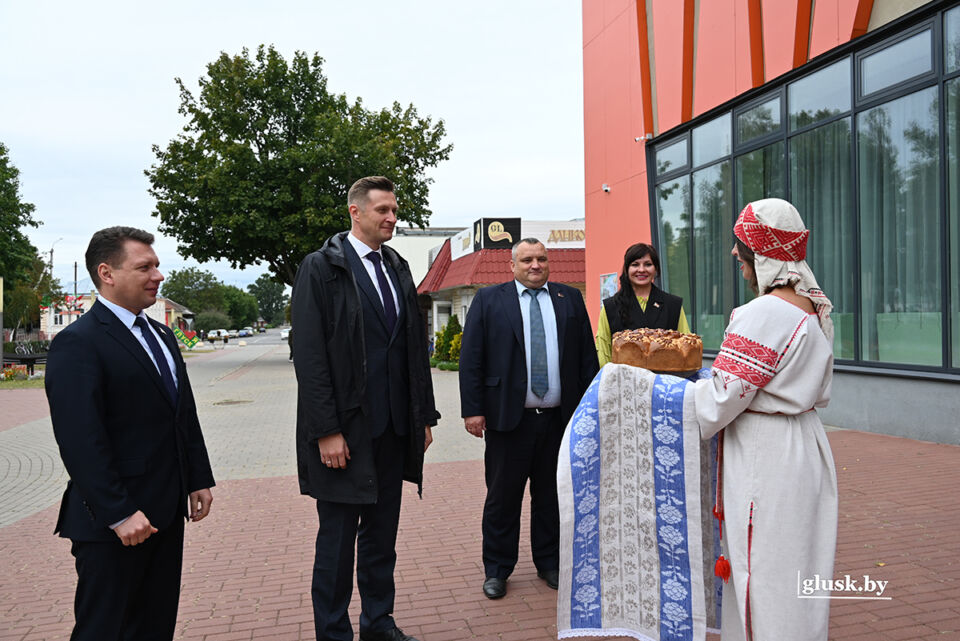 Министр культуры Республики Беларусь Руслан Чернецкий рабочий день сегодня провел в Глуске