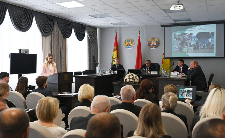 У Глуску адбылася сустрэча кіраўніцтва раёна з маладымі спецыялістамі