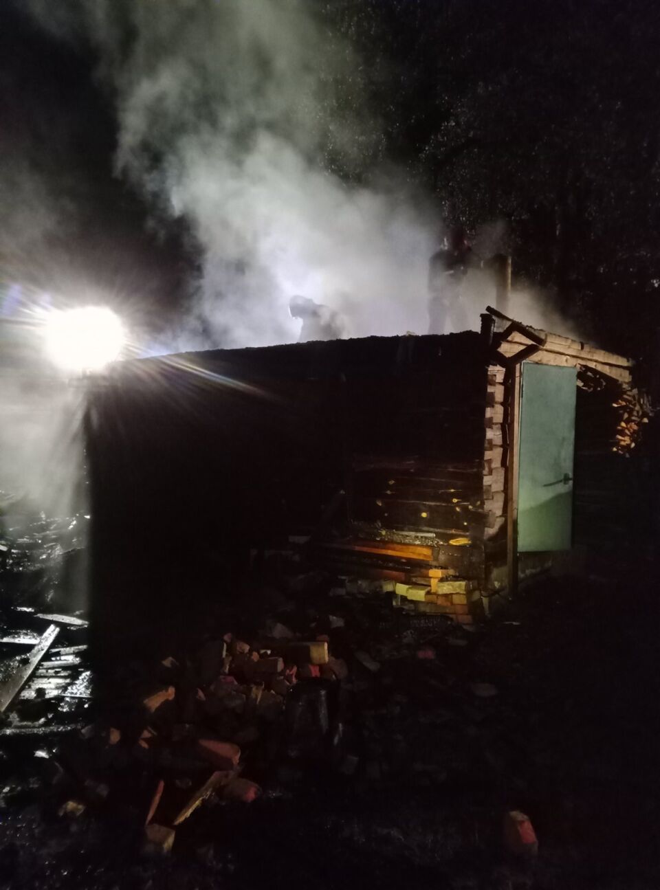 В деревне Поблин горела баня