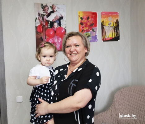Мама — сердце большой семьи. Побывали в гостях у многодетной мамы из Глуска Светланы Кисель