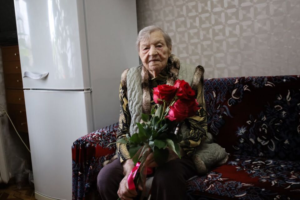 В День матери 95-летний юбилей отмечает Лидия Кирилловна Картель