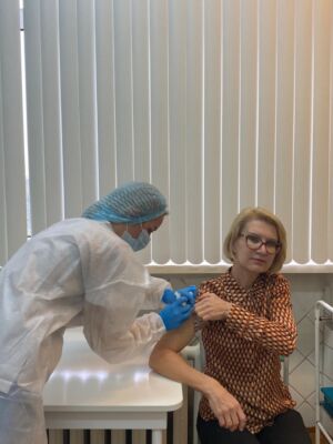 В преддверии сезонного подъема заболеваемости в Глусской центральной районной больнице идет вакцинация от гриппа