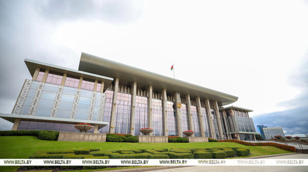 «Сработали лучше, чем прежде». Александр Лукашенко озвучил важные выводы тяжелого сельскохозяйственного года