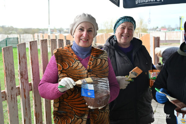 Фоторепортаж. В Глусском районе проходит республиканский субботник