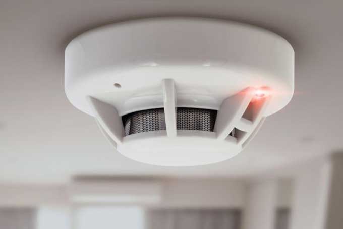 Автономный пожарный извещатель спас две жизни в Солигорском районе