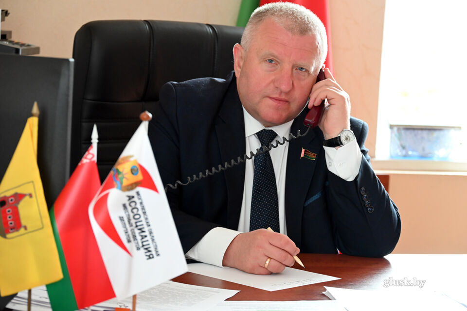 Прямую линию 23 апреля проведет Олег Дьяченко