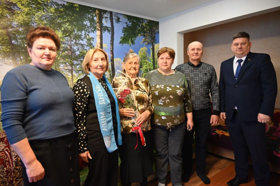 В преддверии Международного дня освобождения узников фашистских концлагерей навестили узницу Ксенью Петровну Лосеву