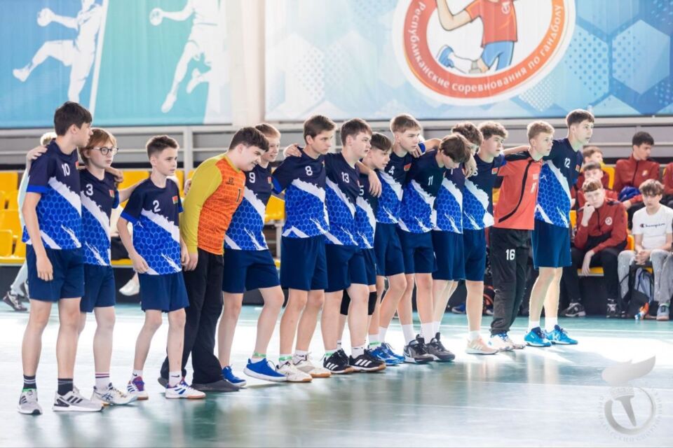Глусчане достойно выступили на республиканских соревнованиях по гандболу «Стремительный мяч-2026»