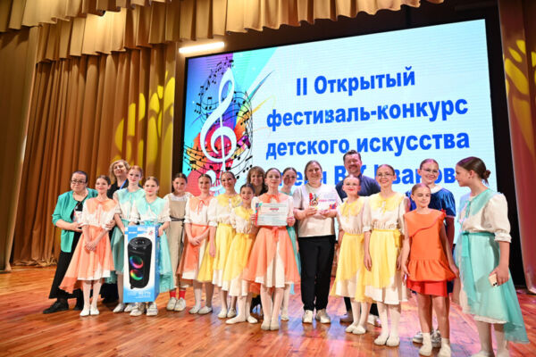 Фестиваль детского искусства имени В. К. Иванова в Глуске. Награждение участников хореографического конкурса. Фоторепортаж