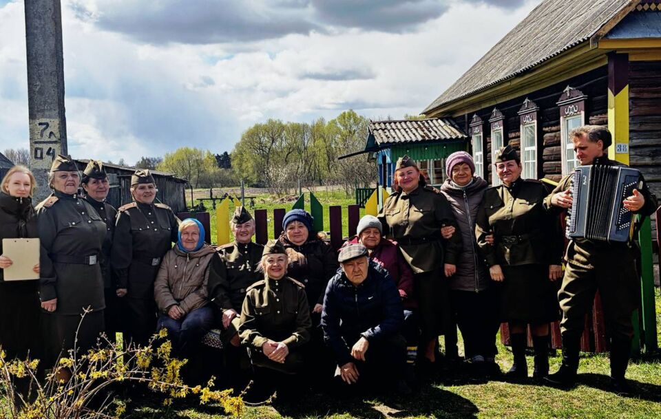 Акция «Споём вместе песни Победы!» проходит в Глусском районе