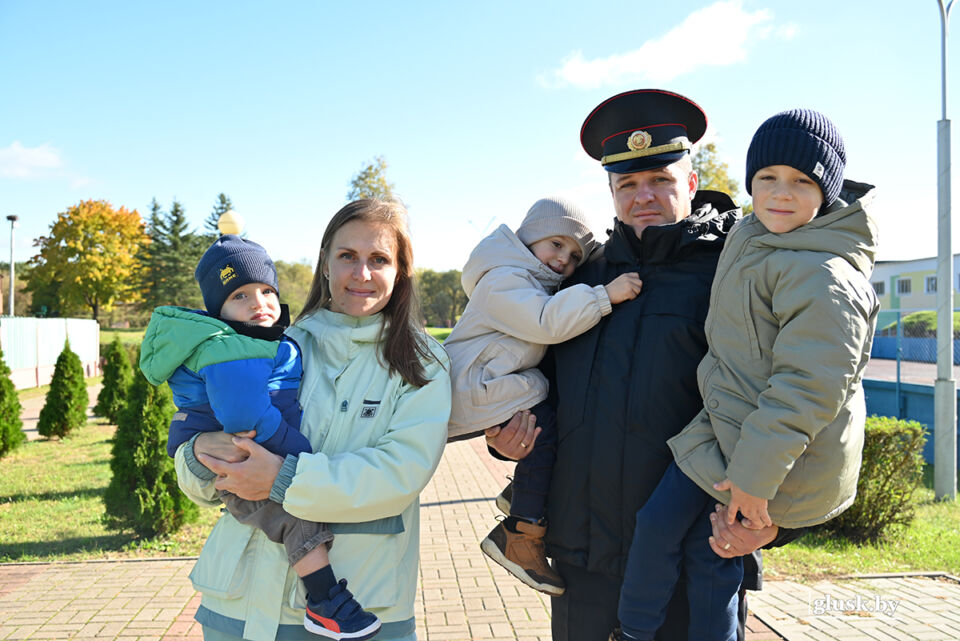 Многодетная семья Сергея и Александры Каранец представят Глуск на конкурсе «Семья года»