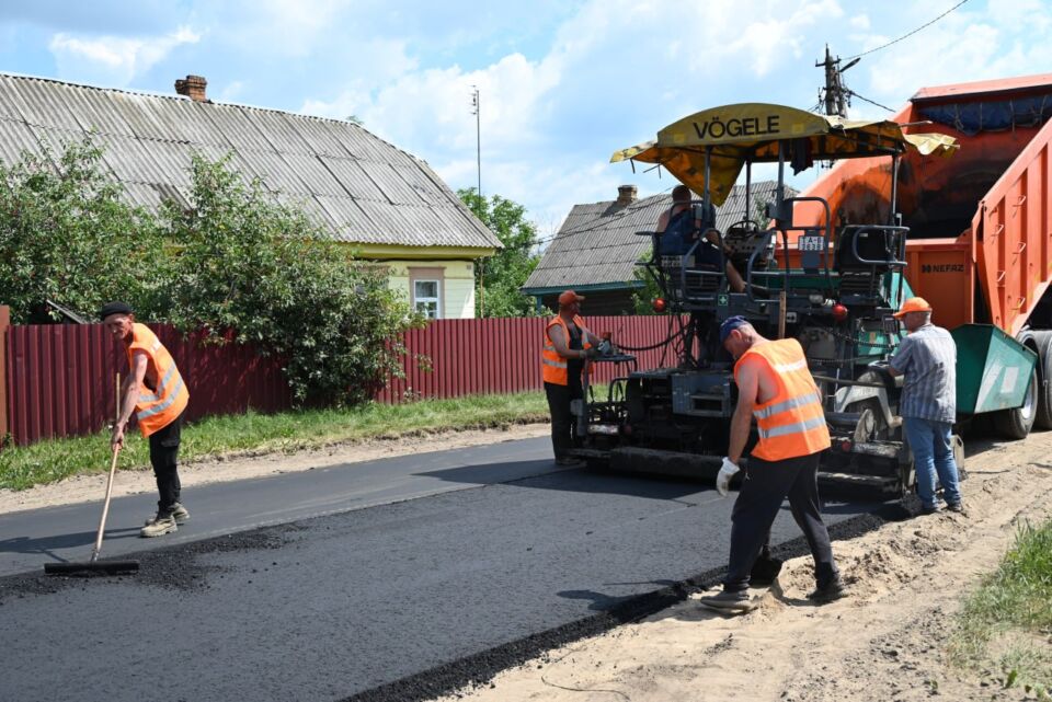 В Глусском районе продолжаются работы по благоустройству