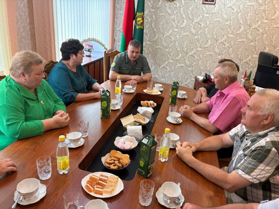В Глусском лесхозе состоялась встреча руководства и ветеранов труда предприятия