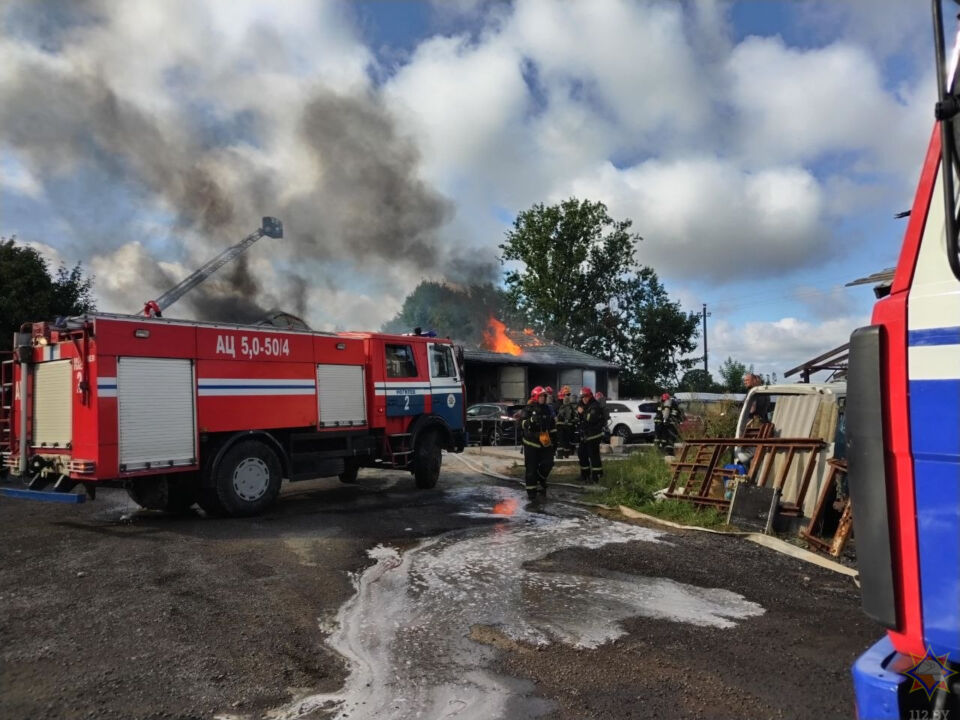 Работники МЧС ликвидировали пожар в Могилёве