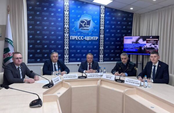 В Доме прессы состоялась пресс-конференция «Сохранение исторической правды: память, которая объединяет. Презентация книги «Геноцид белорусского народа. Сожженные деревни»